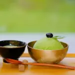 Hvad er forskellen mellem en mat og glansfuld byplakat?